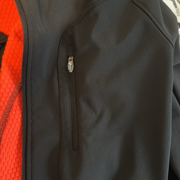 ASICS running jacket - Picture 4 of 6